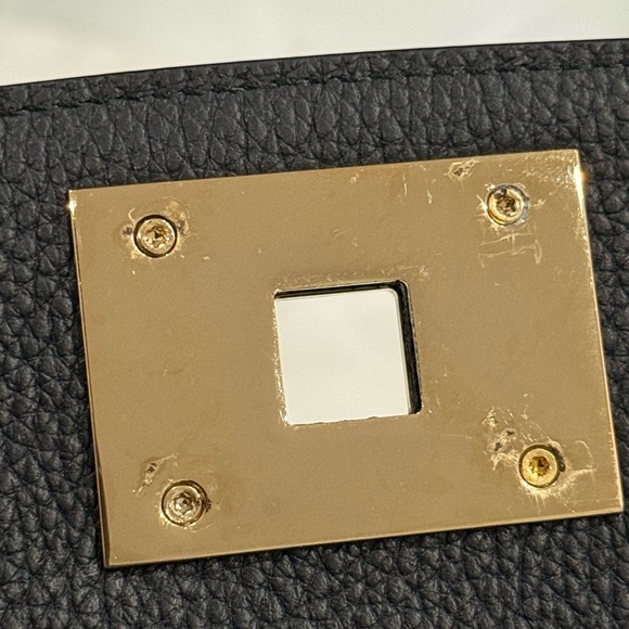 Ferragamo - Picture 12 of 12